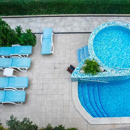 Family Rainbow 酒店