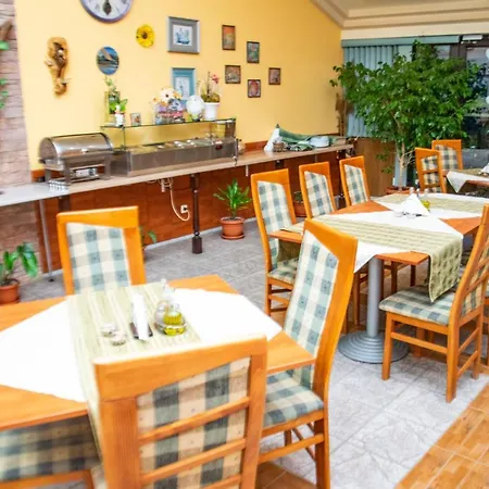 酒店 Family Rainbow 2*