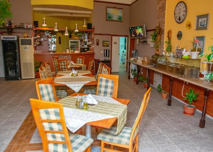 Hotel Family Rainbow 2*