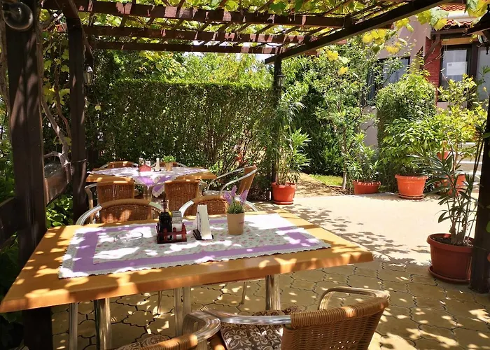 Hotel Family Rainbow 2*